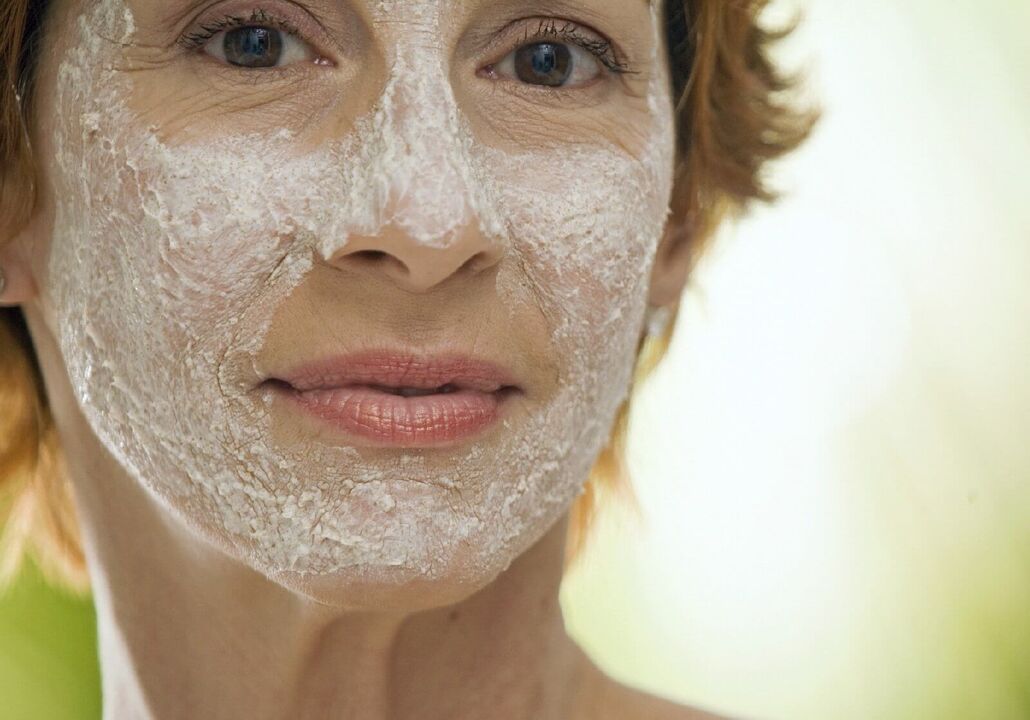 Refreshing mask for facial skin after 50 years