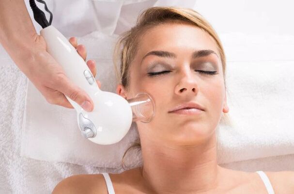 A vacuum massage procedure will help you clean your facial skin and smooth out wrinkles
