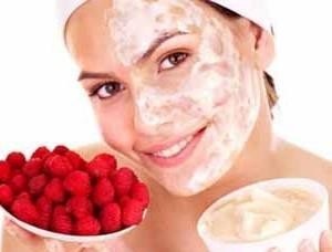 berry mask to rejuvenate the face